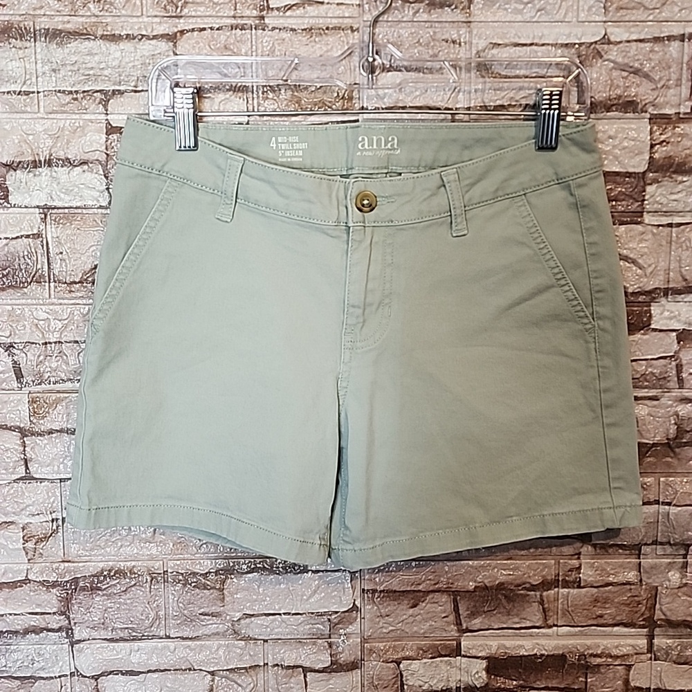 A.n.a Light Green Mid Rise Twill Short
